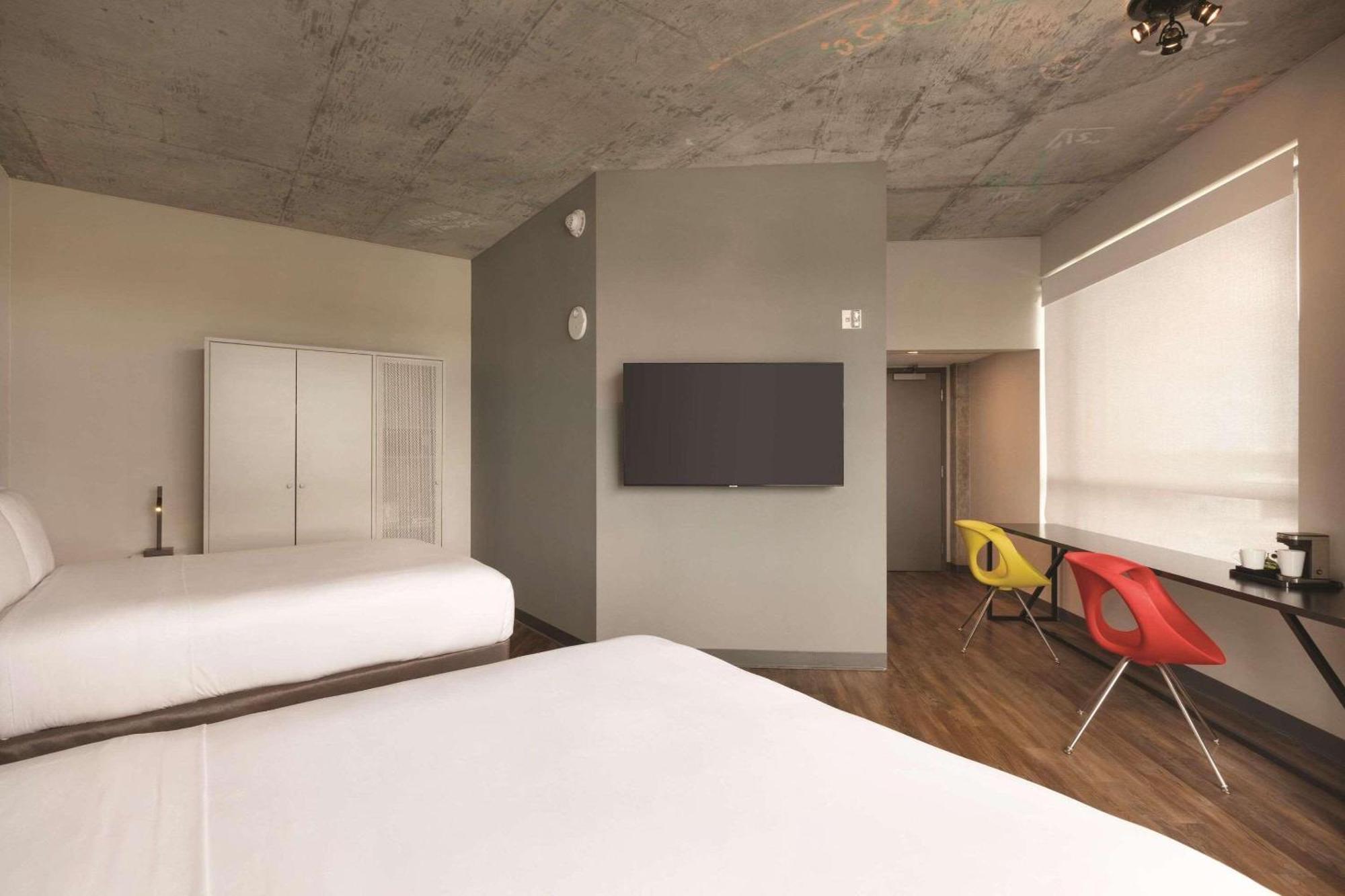 Radisson Red Miami Airport Otel Miami Springs Dış mekan fotoğraf