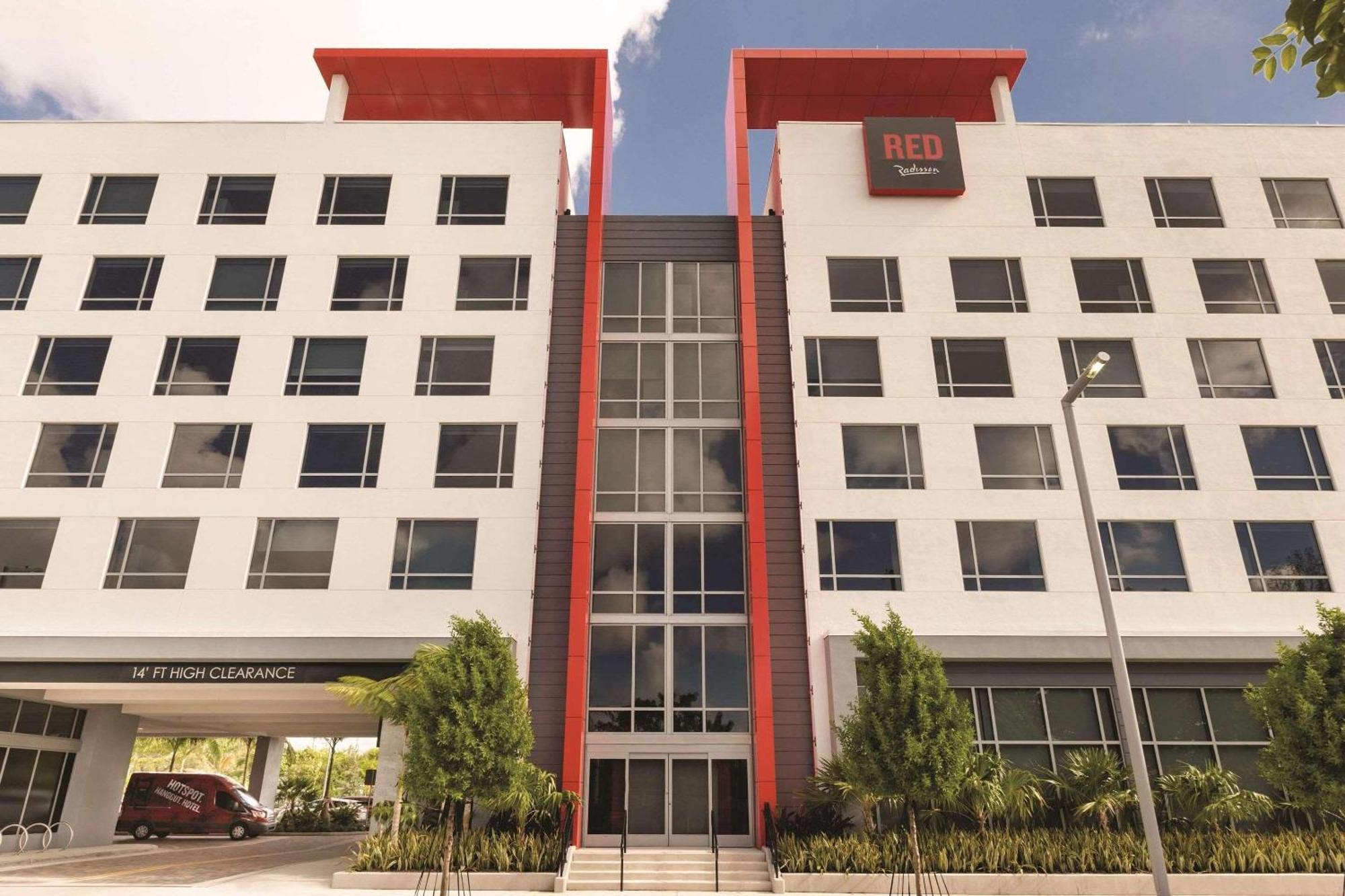 Radisson Red Miami Airport Otel Miami Springs Dış mekan fotoğraf